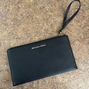 Michael Kors Jet Set Large Clutch Wristlet